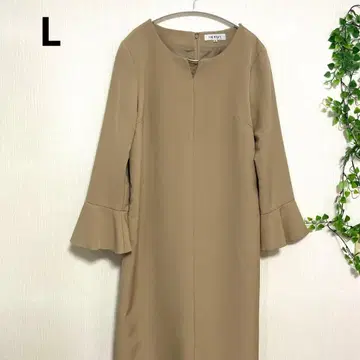 INDIVI 긴팔 원피스 노카라 베이지 플레어 골드바 월드