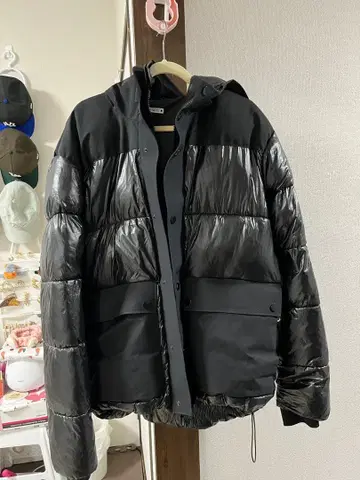 ZARA 블랙 다운 자켓 XL