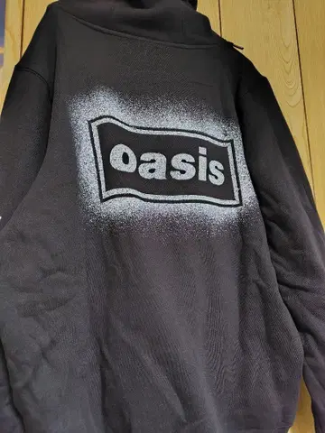 oasis Live25 블랙 후드티