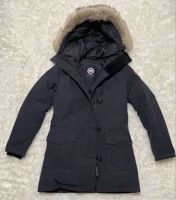 CANADA GOOSE 네이비 다운 자켓
