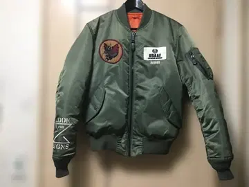AVIREX MA-1 플라이트 자켓