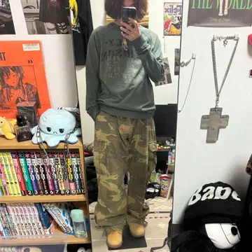 archive military gimmick cargo camo