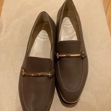 미사용 새상품 Feroux 펌프스 M 브라운 통굽 3.5cm