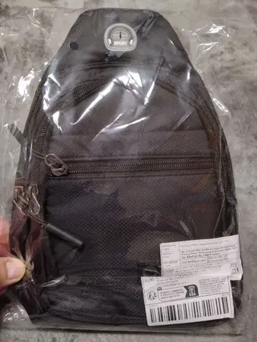 [미사용 새상품] 바디백 블랙