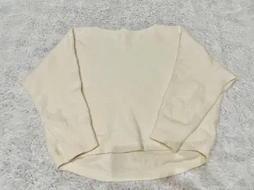 노블 파인울 돌먼 풀오버 화이트