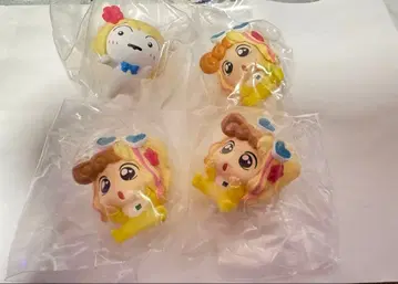 갸루 짱구는 못말려(크레용 신짱) 히마 3체, 시로 1체