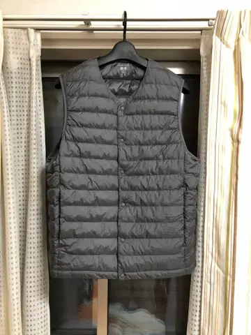 유니클로 퍼프 테크 컴팩트 베스트