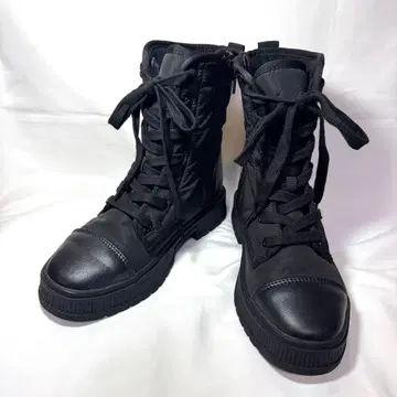 [새상품급] 유니클로C 패디드 레이스업 부츠 블랙 22.5cm