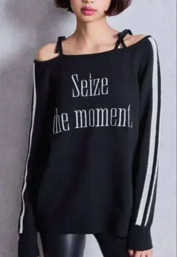 GYDA Seize the moment 오프숄더 리본 니트탑