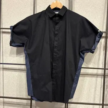 N4 블랙 반팔 셔츠