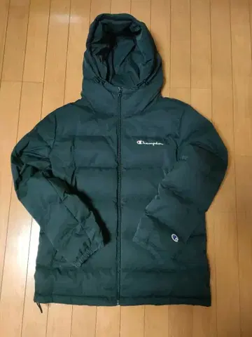 챔피온 다운 자켓 후드티 M 사이즈 컨디션 최상