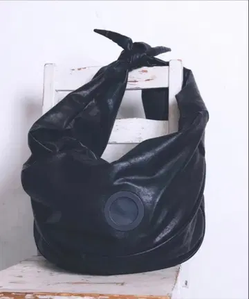 a2o 아머 숄더백 블랙