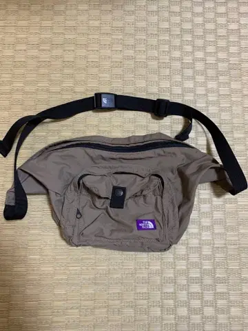 노스페이스 바디백 브라운