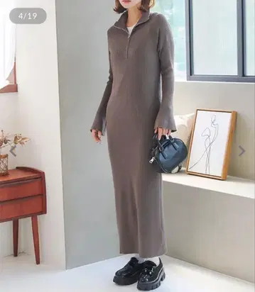 고베 레터스 하이넥 니트 원피스