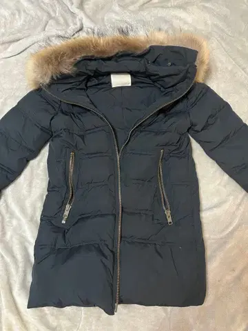 퍼 달린 다운 자켓