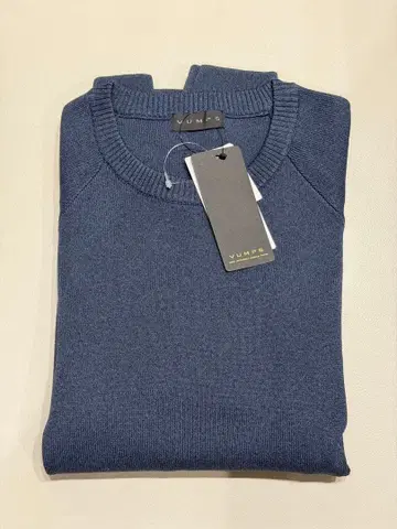 YUMPA 뱀프스 크루넥 니트 스웨터