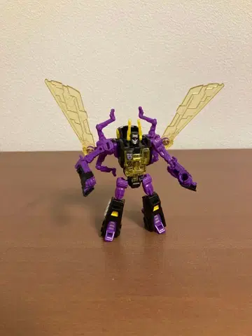 트랜스포머 타이탄즈 리턴 시리즈 킥백