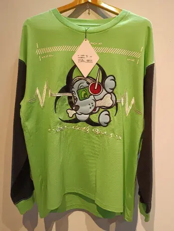 캐릭터 자수 긴팔 티셔츠 M 그린 갈피
