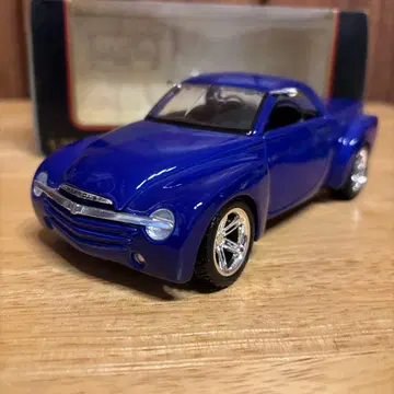 MAISTO 쉐보레 SSR concept 1/25