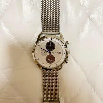 Agnes b 손목시계