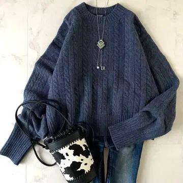 2024. 새상품급 저널 스탠다드 레사주 숏 기장 케이블 니트