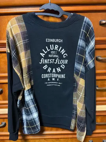 일리 블랙 체크 상의