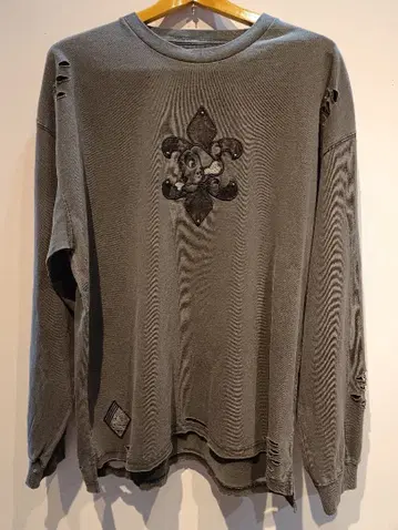 플뢰르 드 리스 자수 그레이 긴팔 티셔츠 L 갈피