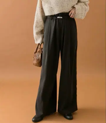 mystic 프릴 이지 팬츠