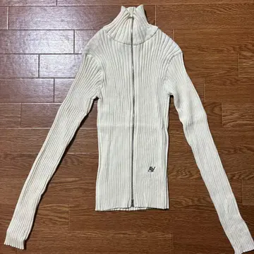 새상품급 CODE A 코드에이 리브 니트 상의