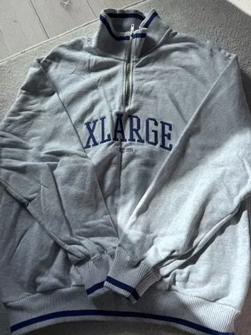 XLARGE 트레이닝복