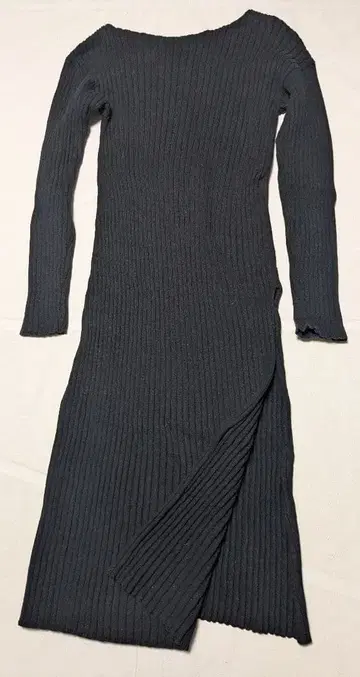 6 roku BEAUTY&YOUTH 사이드 슬릿 원피스