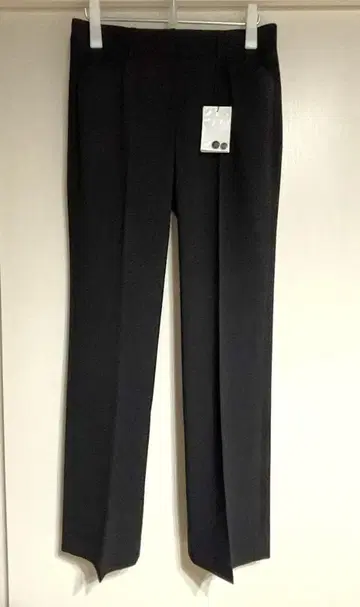 Theory 택 포함 새상품 세미 플레어 팬츠 사이즈 6