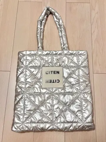 CITEN 시텐 패디드 퀼팅 토트백 실버