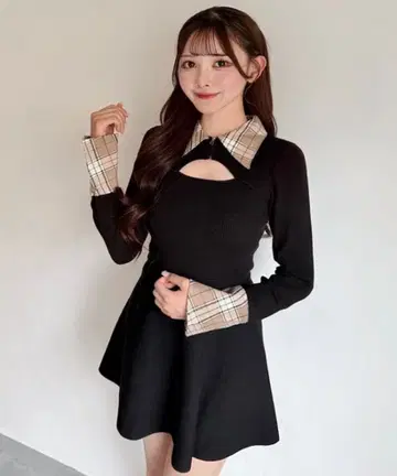 NOMAE 체크 컬러 미니 니트 원피스 블랙