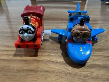 영웅 제임스와 비행기 토마스