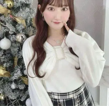 evelyn 리본 펄 니트 화이트