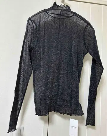 스픽 앤 스팬 하이넥 라메 풀오버 블랙