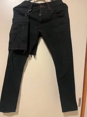 shareef 데미지 가공 슬림핏 블랙 데님