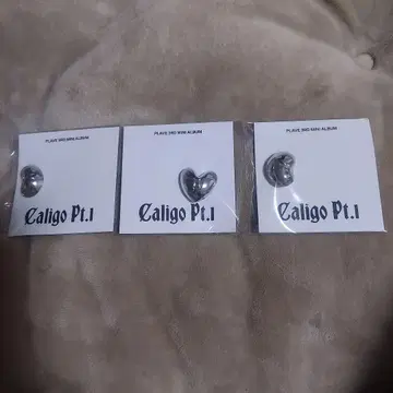 PLAVE Caligo Pt.1 메탈 핀 배지 3개 세트