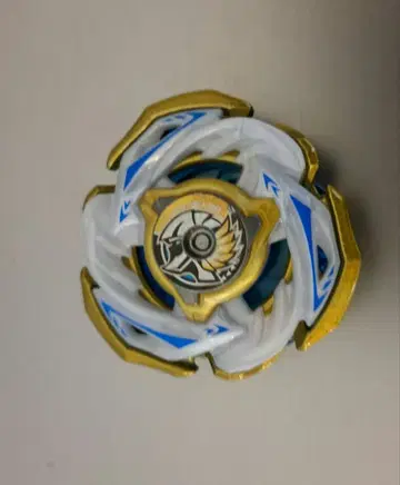 베이블레이드 x 발키리 볼트 s4-70v