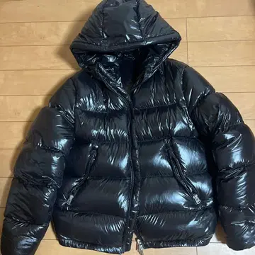 ZARA 광택 다운 자켓