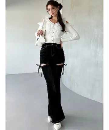 컷 아웃 리본 데님 팬츠