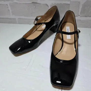 [ SLOBE IENA ] 메리제인 미사용품 블랙 에나멜 23cm