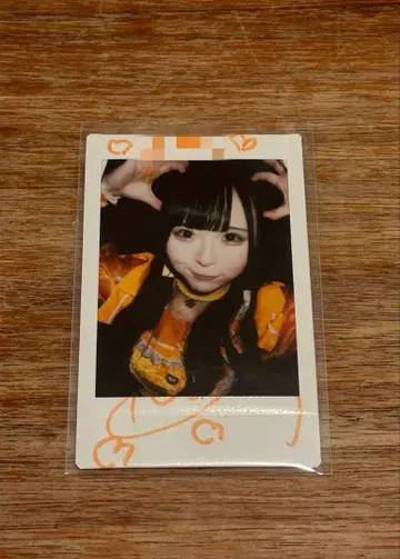 MEGAFON 코하루의 폴라로이드