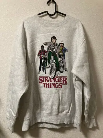 스트레인저 싱스 맨투맨 gu 콜라보 L 그레이