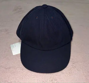 comesandgoes the standard cap