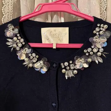 체스티 반짝이는 비쥬 가디건