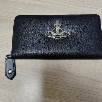 블랙 가죽 장지갑 로고 포함