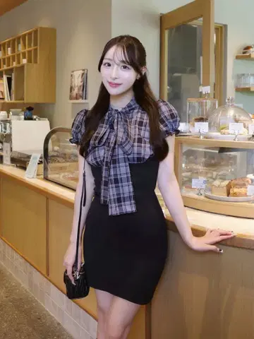 Darich 레이어드 보타이 니트 미니 원피스