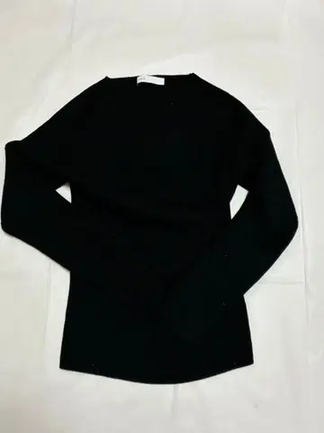 NOBLE 블랙 니트 긴팔